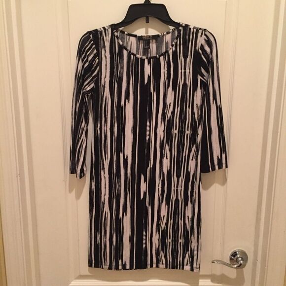 Forever 21 Contemporary Dress - Picture 2 of 5